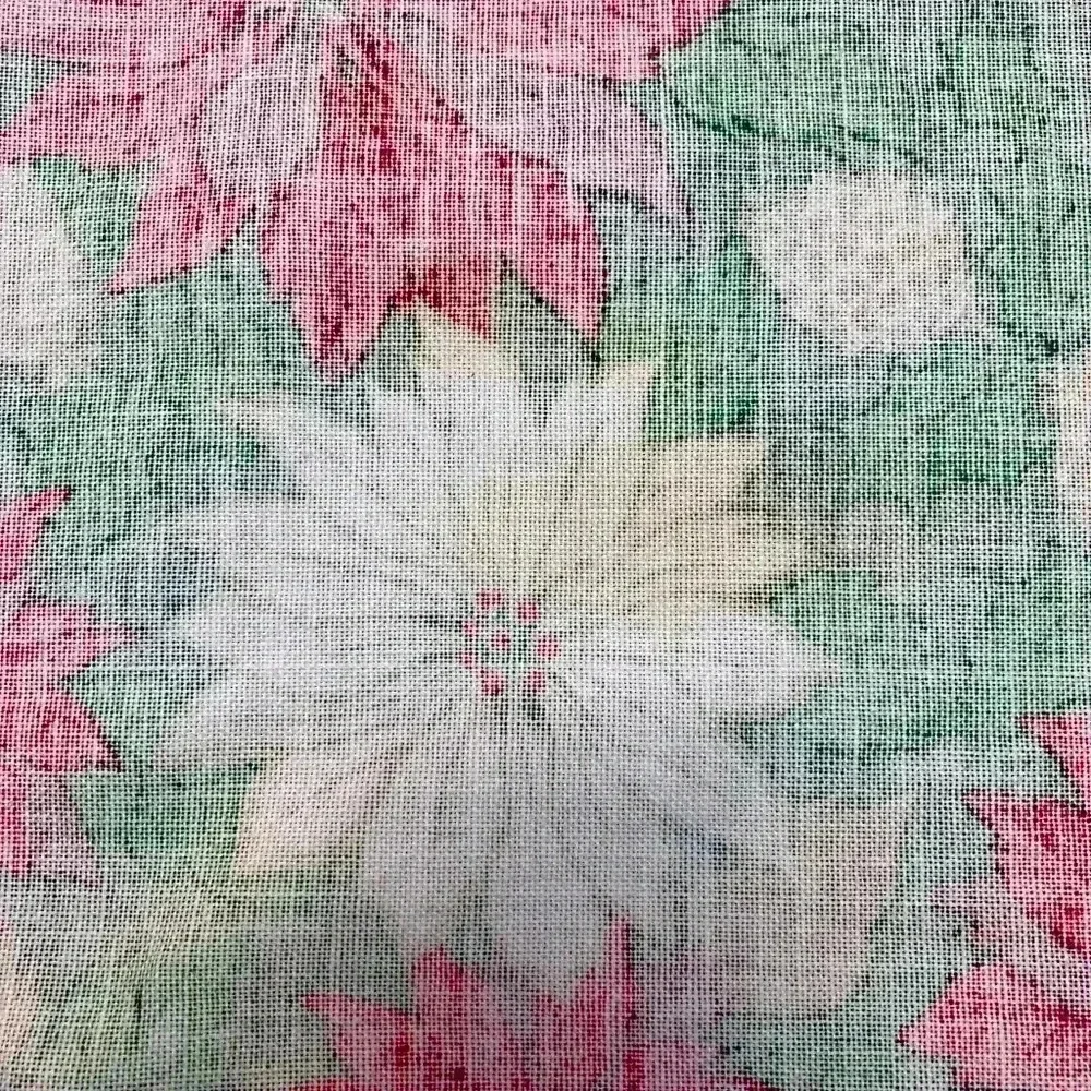 VTG Christmas Tablecloth Poinsettias Holiday Pinecone Red Green Gold 77in x 55in